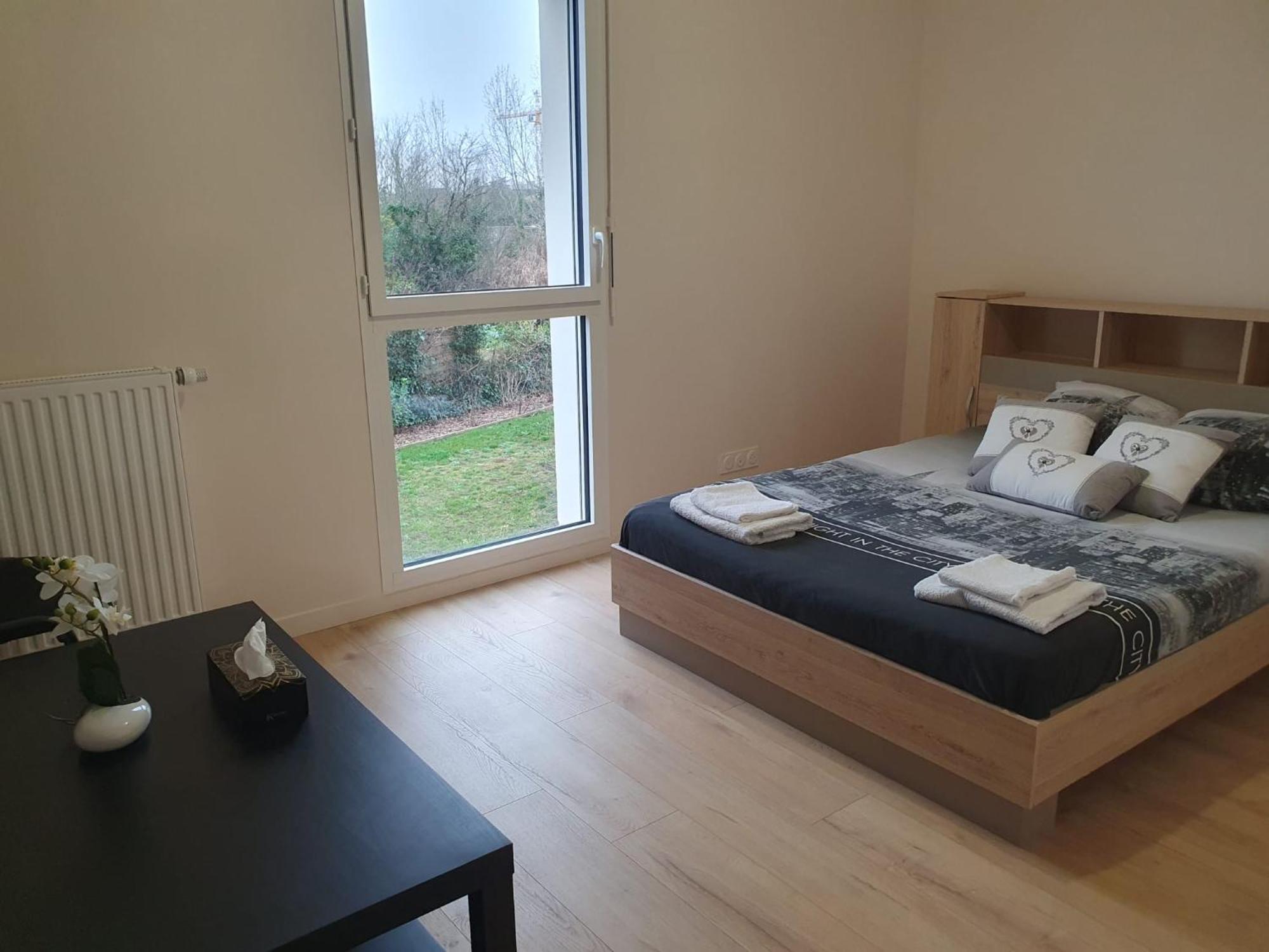 Appartement A Floirac Avec 2 Chambres, Un Parking Prive, Une Terrasse, A 5 Minutes En Voiture De L'Arkea Arena De Bordeaux Extérieur photo